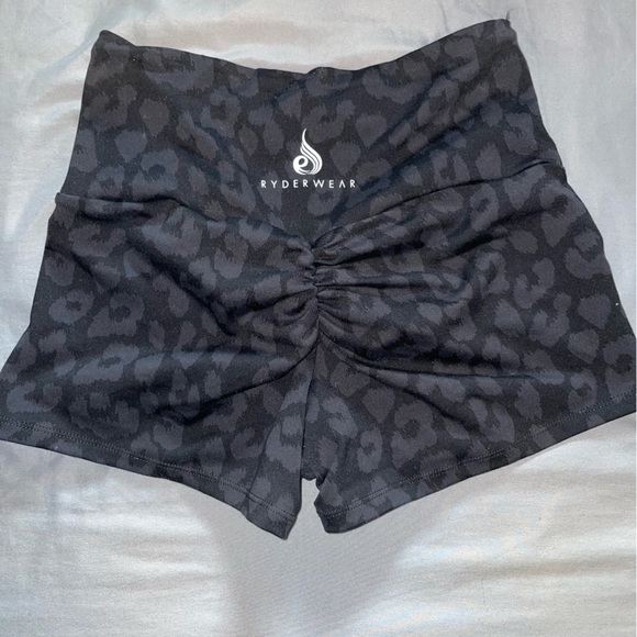Ryderwear scrunch butt shorts, animal print - Picture 1 of 4